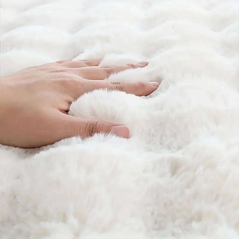 Oval Plush Carpet Soft Imitation Rabbit Fur Mat Comfort Bedside Rug Warm Winter Sofa Chair Cushion Living Room Home Decor H260227 - view 5