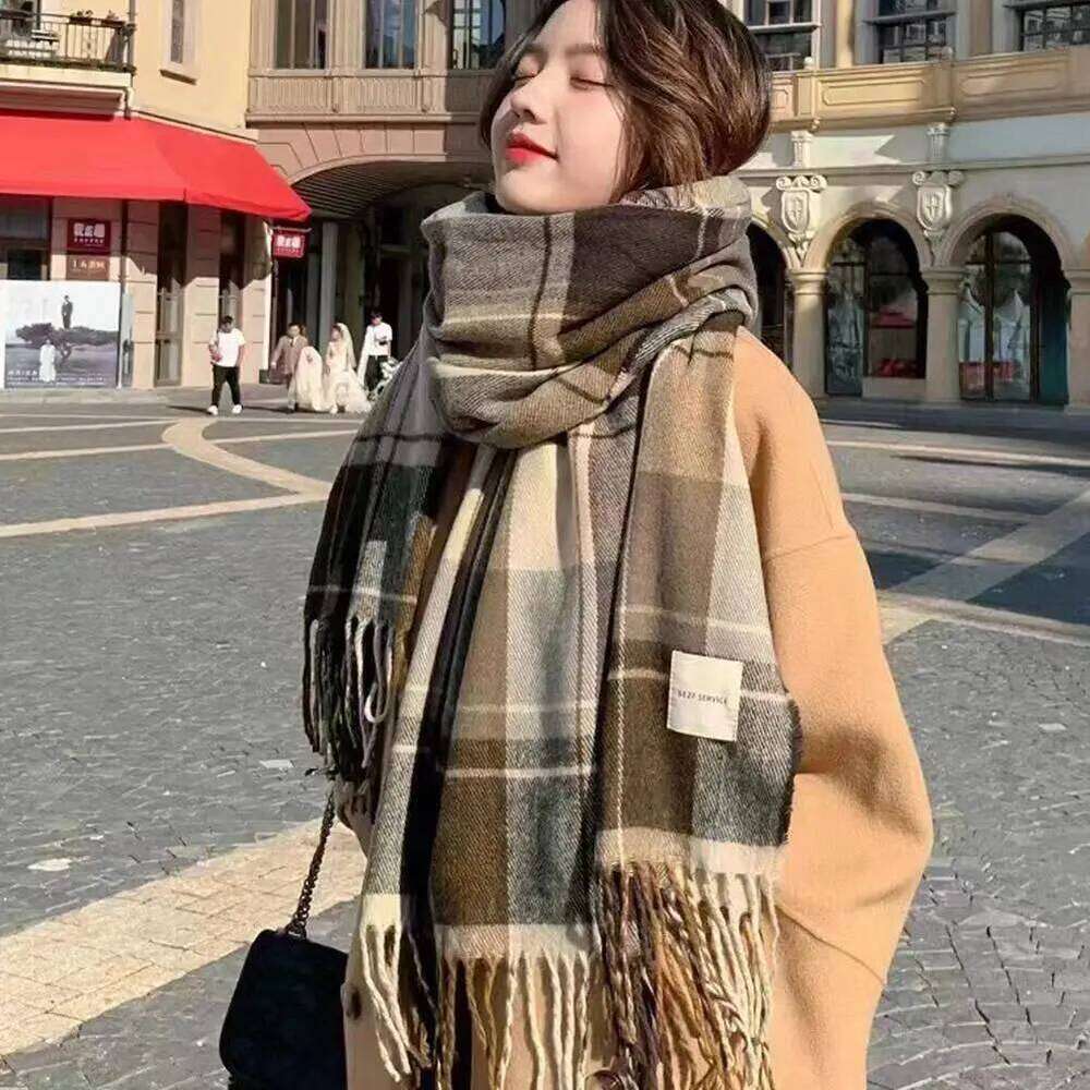 Plaid Design High-End Female Winter Korean Version Of Everything With British Classic Checker 2024 Neck Warm Scarf Z260226
