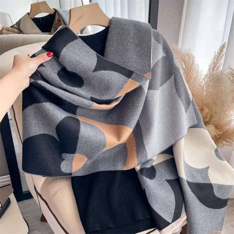 2026 New Ladies Autumn Floral Scarf Women Winter Warm Cashmere Scarves Girls Sweet Soft Pashmina Shawl Outdoor Sun Shawls Z260226