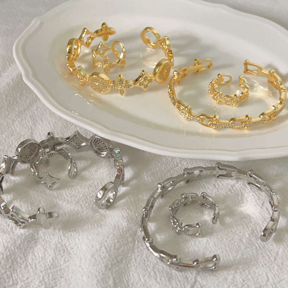 Horseshoe-shaped Hollow Diamond-Studded Ring Bracelet Fashion Designer Vintage Jewelry Women's Holiday Gift