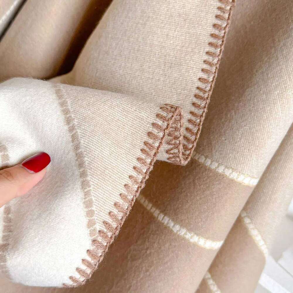 2025 Luxury Brand Cashmere Women Scarf Winter Warm Slit Double-sided Large Shawl Pashmina Foulard Square Thick Blanket Poncho Z260226
