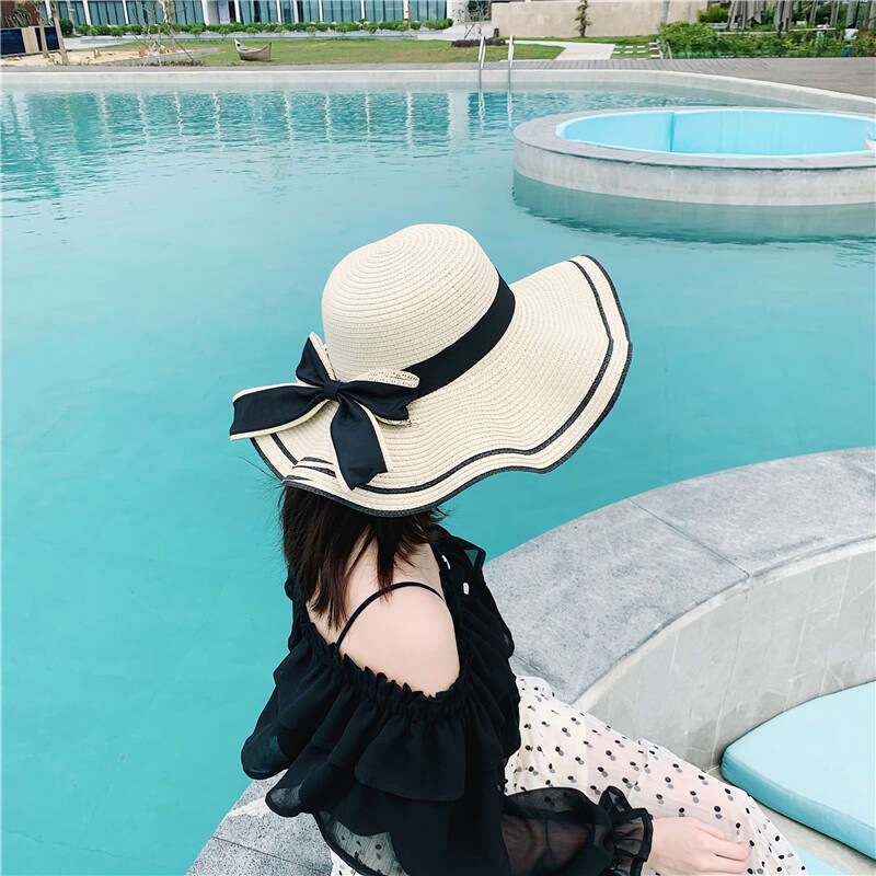 Fashion Accessories Hat Women's Elegant Wavy Brim Straw Floppy Hat with Black Bow UV Protection for Summer Trips Pool Parties Holiday Beach