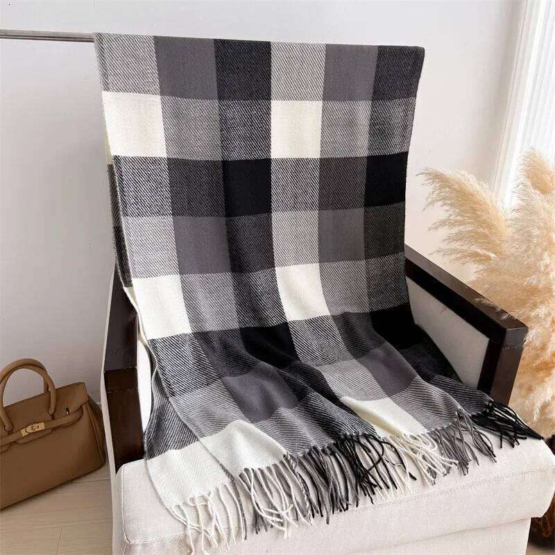 Luxury Brand Plaid Scarf Autumn Winter Women Warm Neckerchief Pashmina Lady Shawls and Wraps Casual Lattice Tassel Scarves Z260226