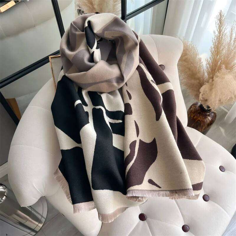 NEW Brand Warm Cashmere Poncho Shawl Scarf Luxury Print Thick Pashmina Winter Blanket Wraps Bufanda Casual Hijab Stoles Echarpe Z260226