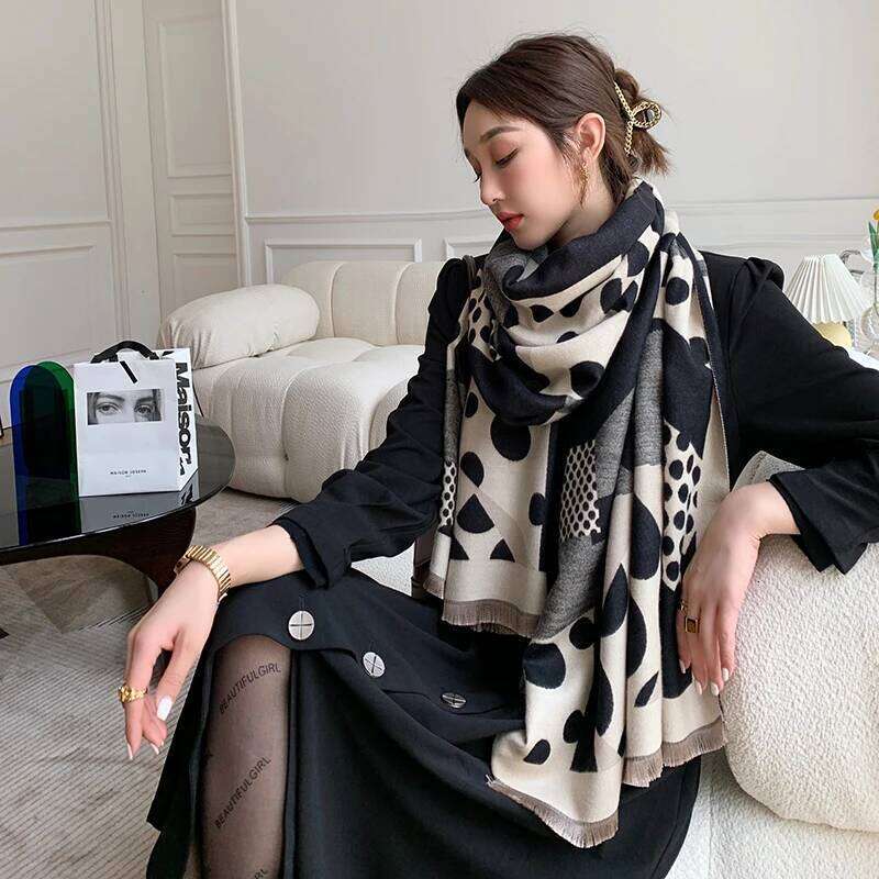 Winter Women's Luxury Design Warm Scarf Shawl Z260226