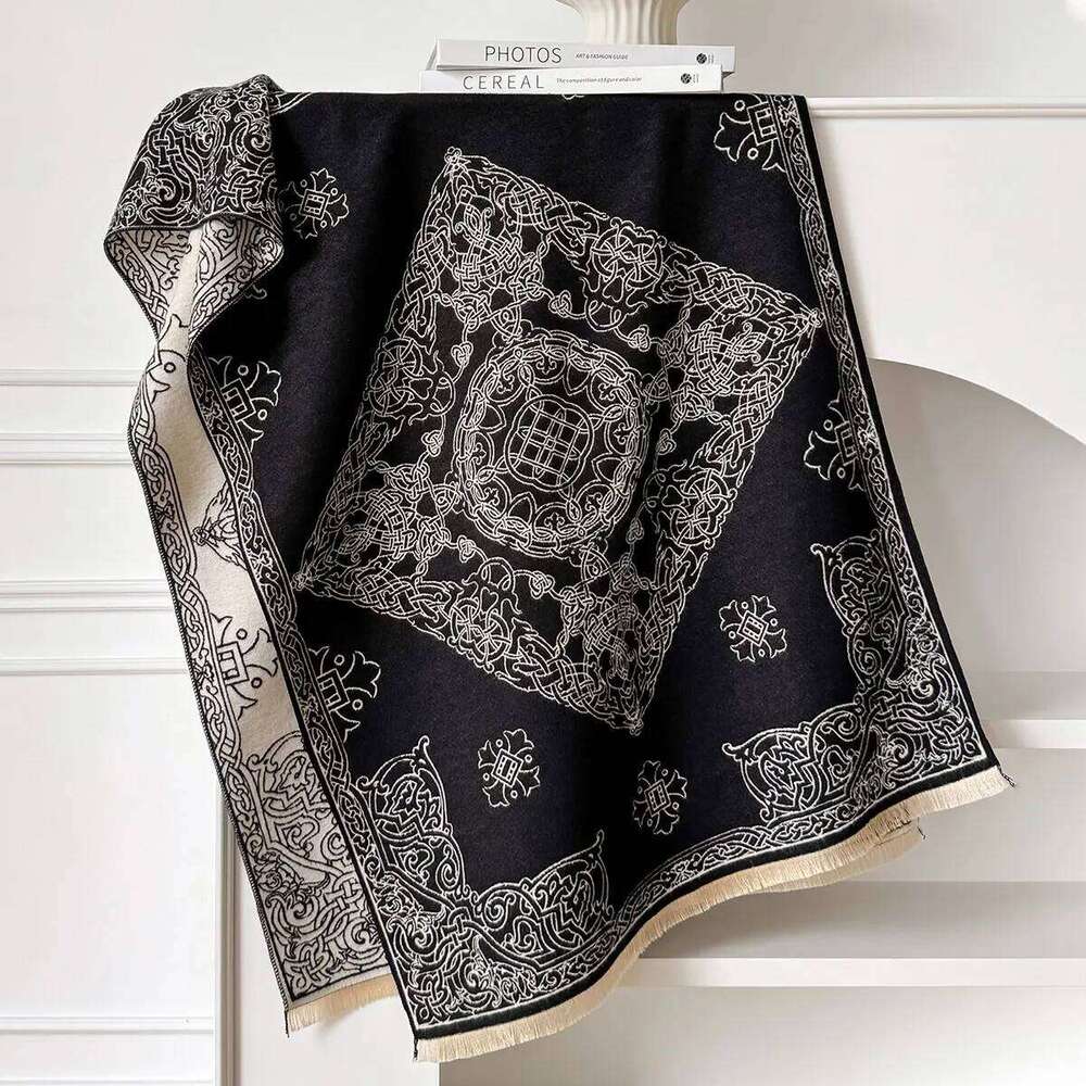 2025 Luxurious Warm Cashmere Poncho Chic Shawl Adorned with Fancy Prints Perfect for Winter as Blanket Wrap or Echarpe Z260226