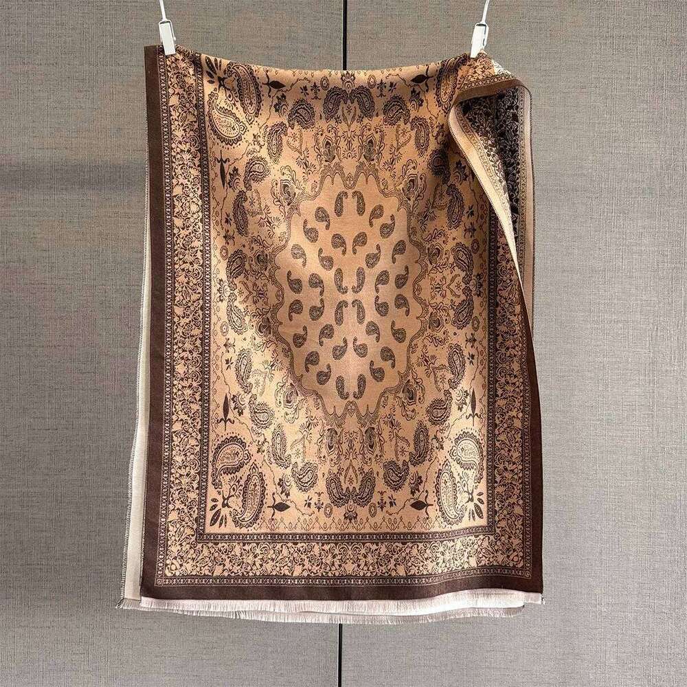 New Winter Warm Cashmere Paisley Scarves High Quality Women Thicken Wrap Shawl Scarf Echarpe Pashmina Bandana Bufanda Z260226