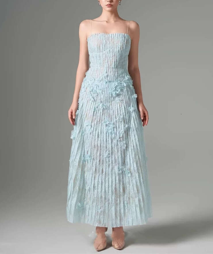 2026 niche socialite elegant and sexy strapless pleated lace 3D flower fairy like a3 summer long dress