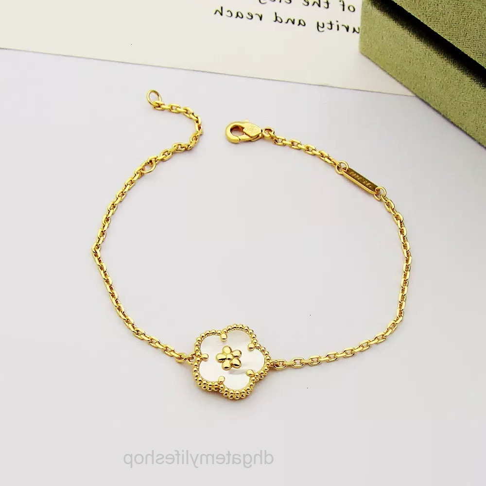 designer jewelry clover braclet Vanly Cleeef bracelets jewelry Plum Blossom Shell Bracelet for Women Five-Leaf Flower