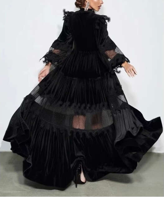 2026 Autumn/Winter European Women's Collection Exquisite Design Exquisite Lace Velvet Splicing Luxurious a3 Elegant Long Skirt