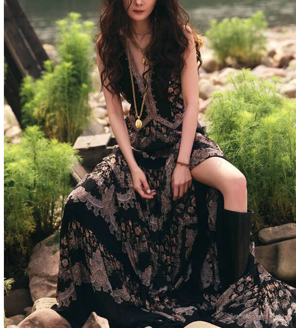 2026 Summer Style Designer Bohemian Vacation Style Elegant Sleeveless Vacation Long Skirt