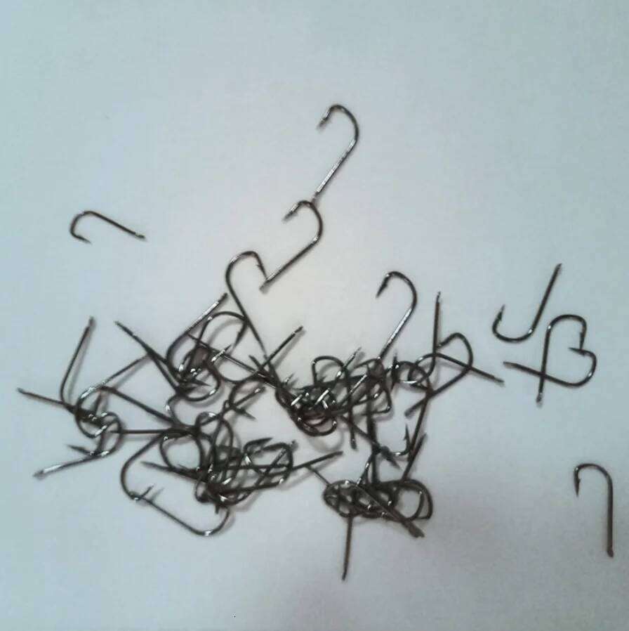 500pcs Unflat Body Fish Hook Set of High Carbon Steel Golden Black Red Cuff Hooks Accessories Sea Feeder for Fishing Carp Tackle Z260228