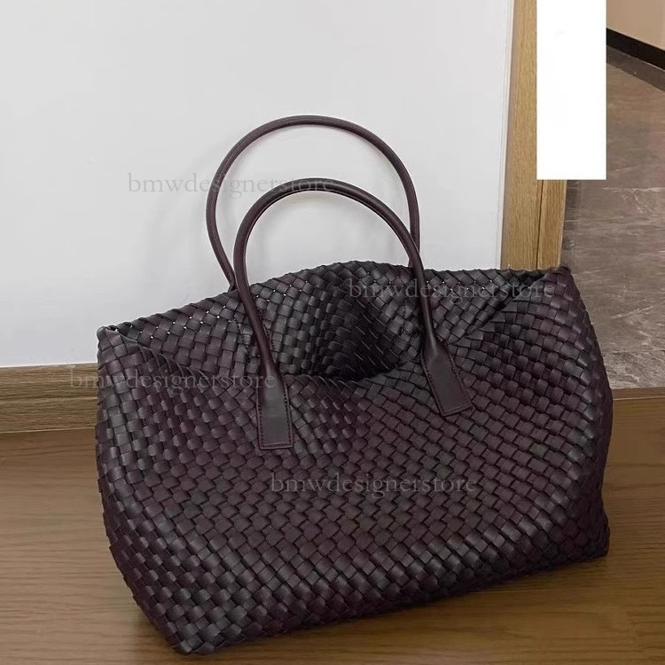 2026 Luxury Simple Large Capacity Woven Bag Unique Design Fashionable New Handheld Tote Bag Women's Vacation, Leisure, Shopping Shoulder Bag