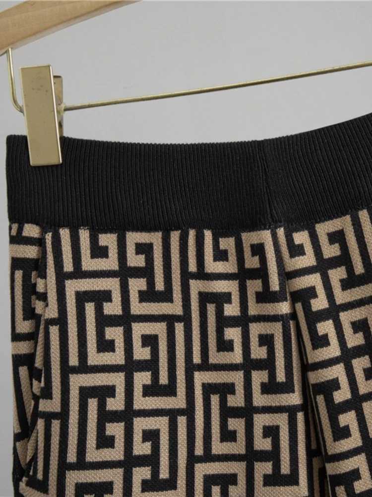 Two Piece Knitted Set 2025 Spring New Fashion Jacquard Letter Zipper Cardigan and Wide Leg Pants for Elegant WomenT260228 - view 4