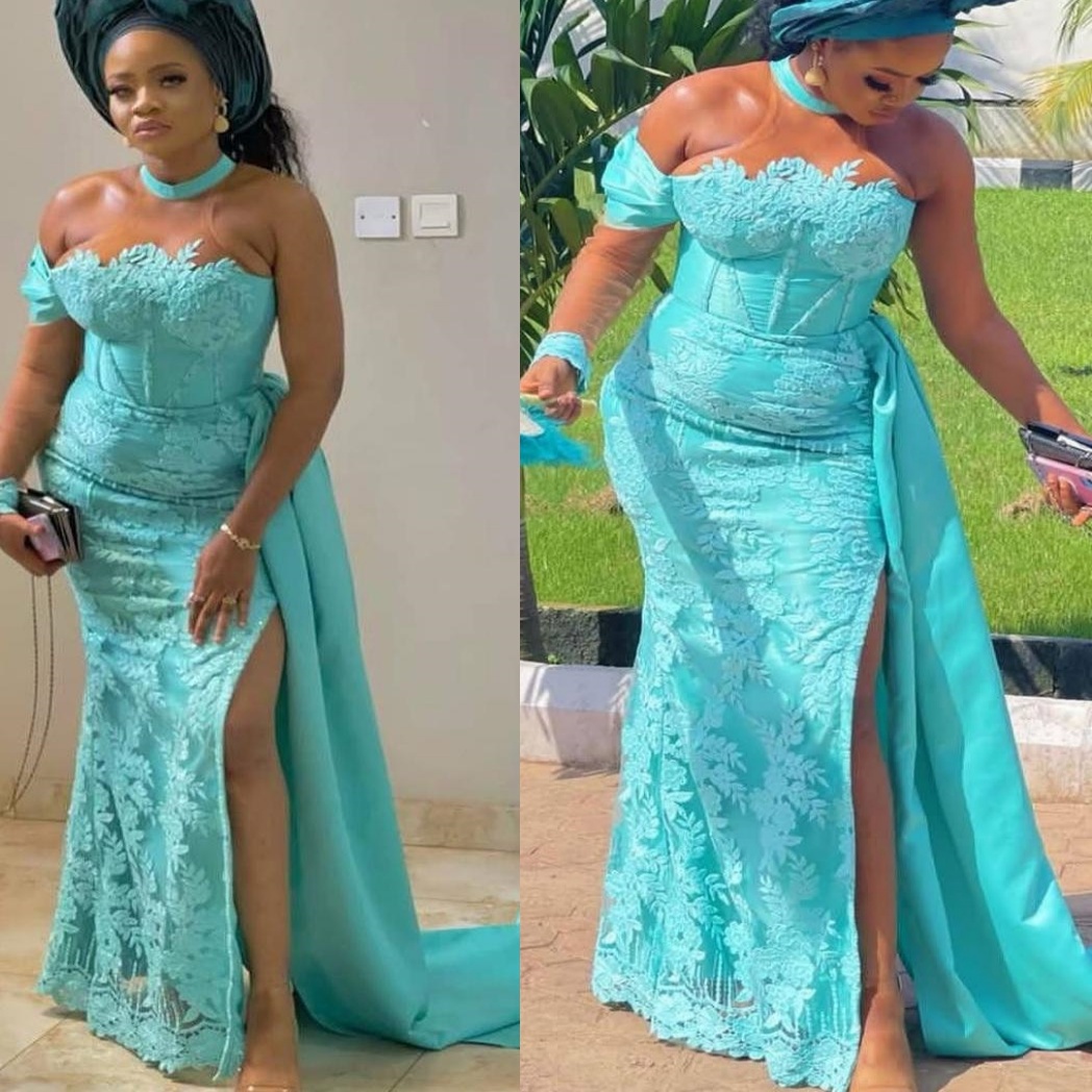 2026 Plus Size Sky Blue Mermaid Mother Of Bride Dresses Lace Sheer Neck Vintage Evening Party Mama's Dress 50's Birthday Wedding Guest Groom