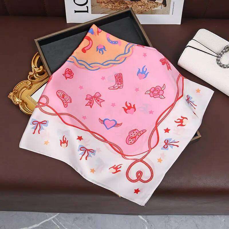 2025 New Fashion 70x70cm Women's Scarf Seda Paisley Printing Cachecol Square Decorative Pescoco Luxa Banda Design Z260226
