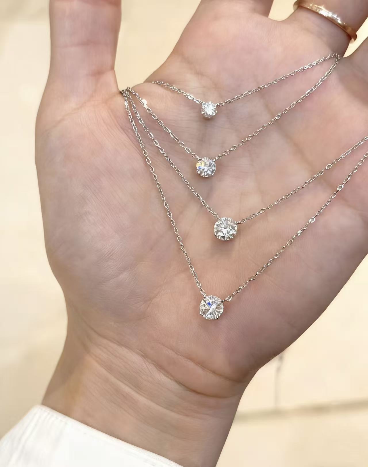 Rulalei Handmade Solitaire Round Lab Moissanite Diamond Simple Fashion Jewelry 925 Sterling Silver Party Elegant Eternity Clavicle Lady Circle Pendant