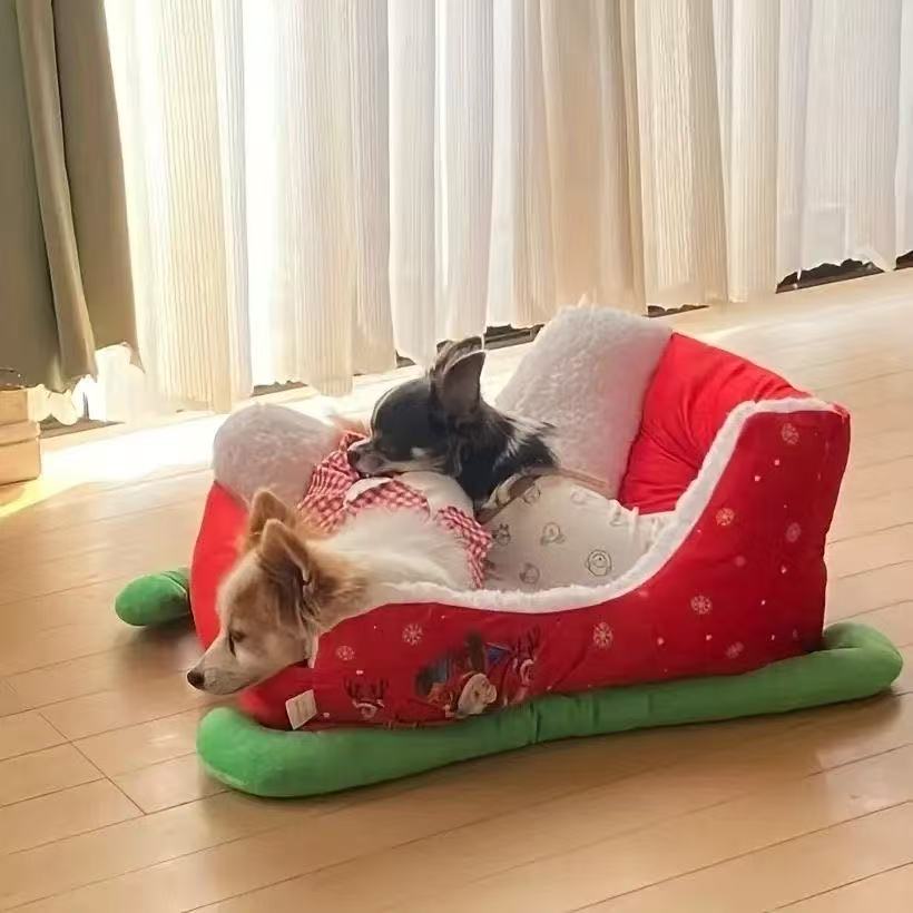 Christmas cat bed, sled bed, winter bed, deep sleeping bed for pets, soft and safe, removable and washable, warm in winter.