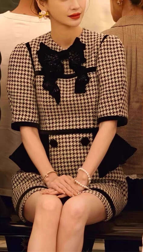 2026 autumn and winter new women's casual retro elegant short sleeved a3 slim fit dress