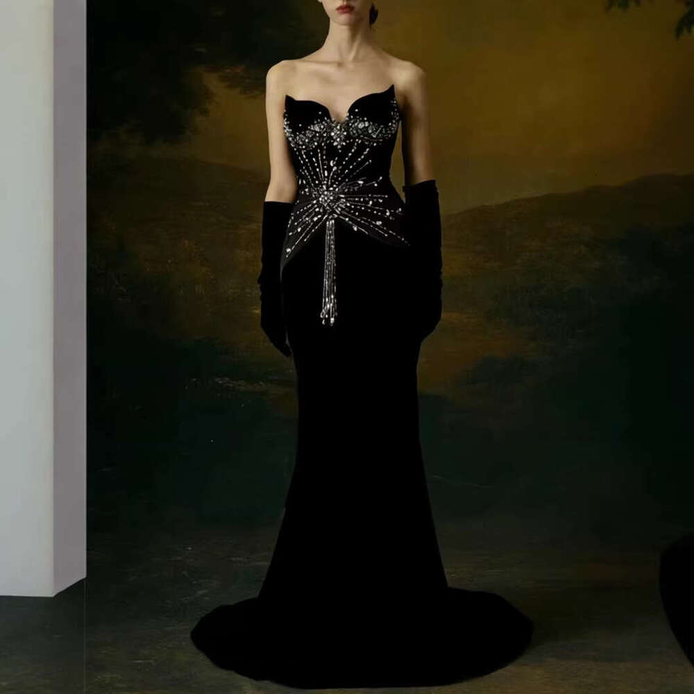 2026 New Women's European and American Fashion Luxury Rhinestone Sexy Strapless Waist Tight Tail Long Evening Dress
