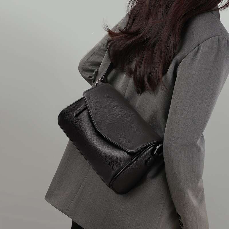 Luxury Shoulder Bags Totes Hobo New Genuine Leather Crossbody For Women Autumn And Winter High End Feel Large Capacity Commuter Pillow Bag Tote SENYY