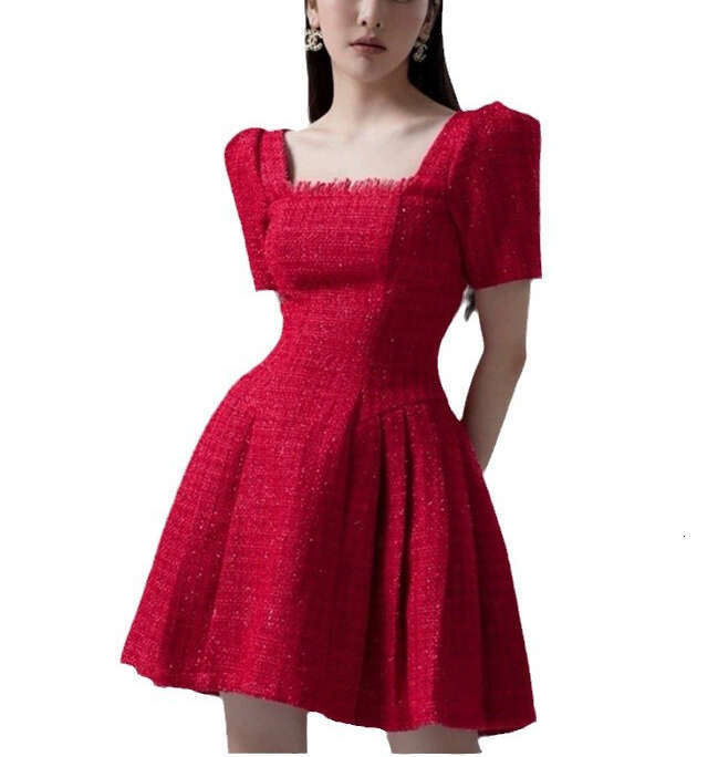 2026 designer fashionable and elegant Hepburn style red a2 dress suitable for petite women with square neckline and bubble sleeves