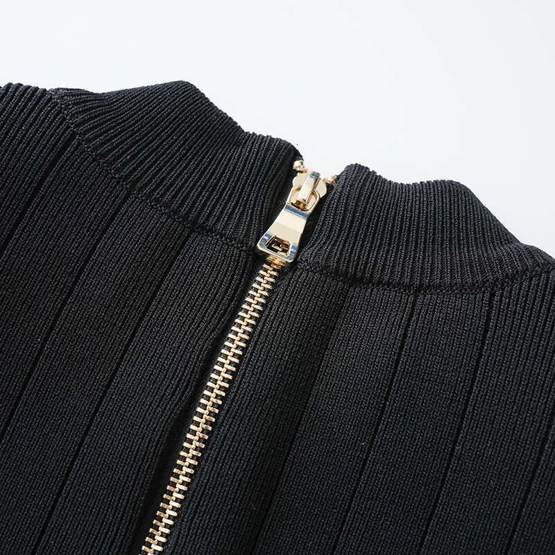 Small Fragrant Knitted Women's Belt 2026 a1 Spring/Summer New Metal Buckle Round A1 Neck Lightweight Luxury Slimming Dress