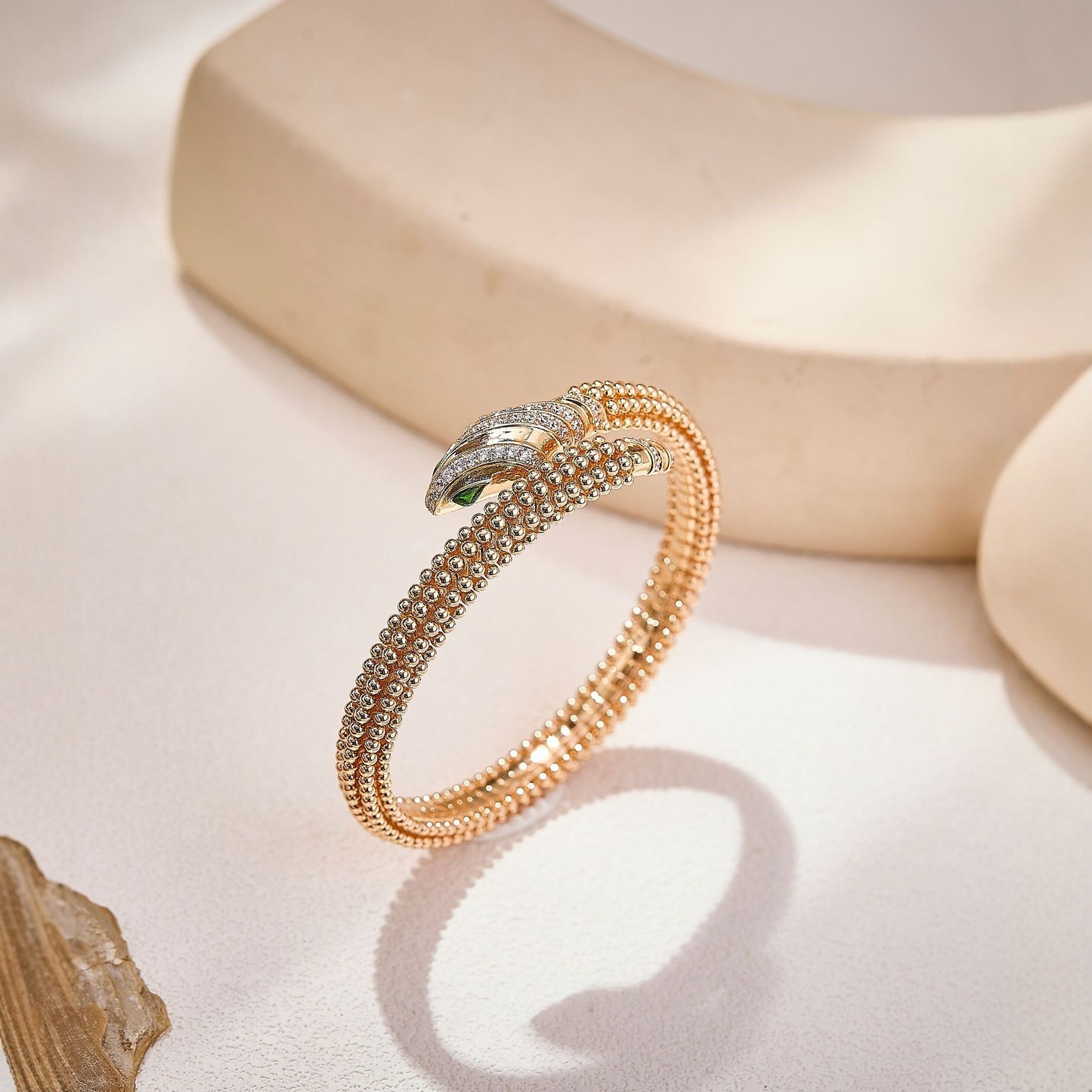 Bracelet New Beaded Bracelet, Gold-Plated Bracelet, Elastic Open Design Bracelet, Vintage Style Bracelet, Unisex Green-Eyed Snake Bracelet