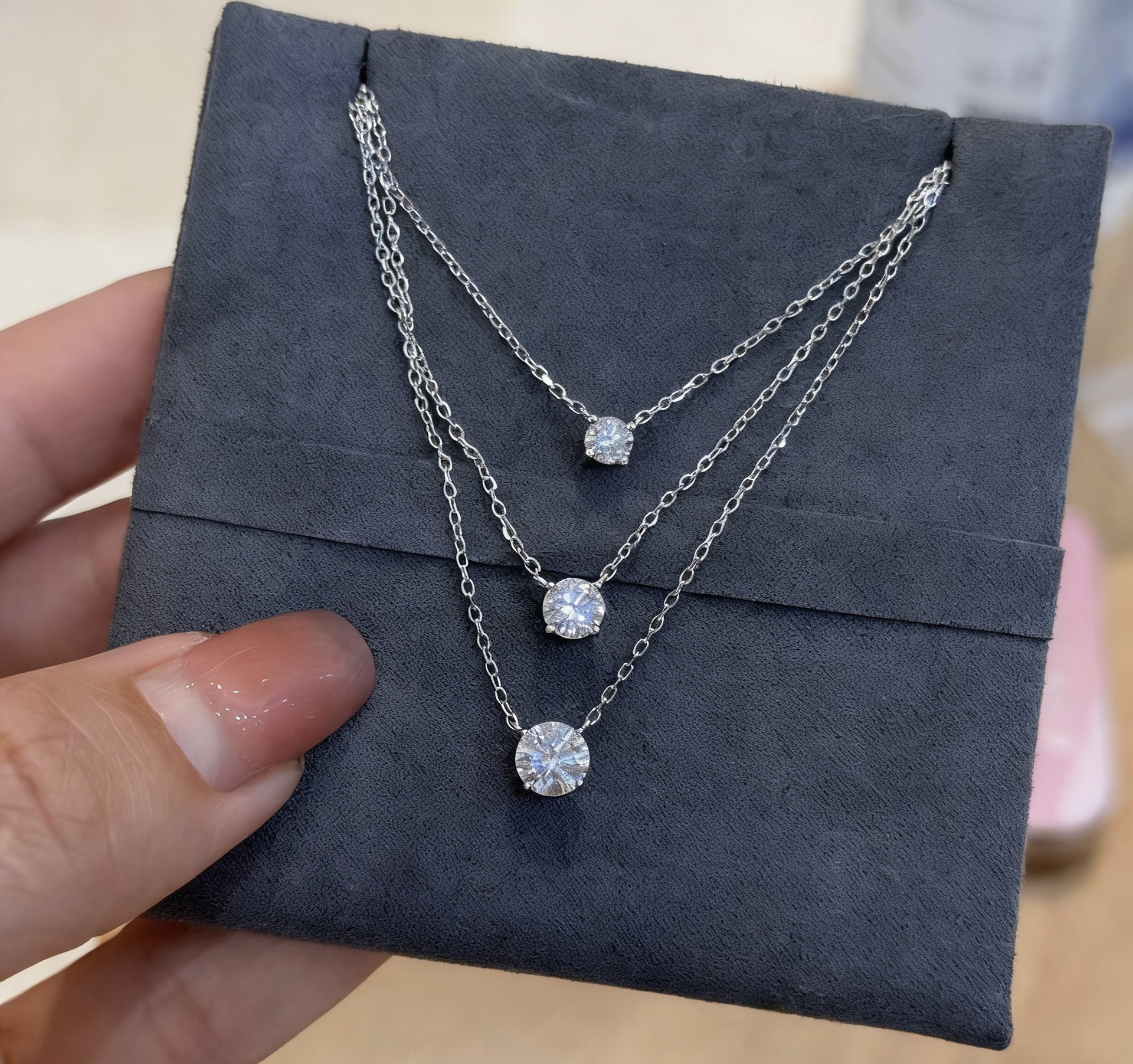 Rulalei Handmade Solitaire Round Lab Moissanite Diamond Simple Fashion Jewelry 925 Sterling Silver Party Elegant Eternity Clavicle Lady Circle Pendant