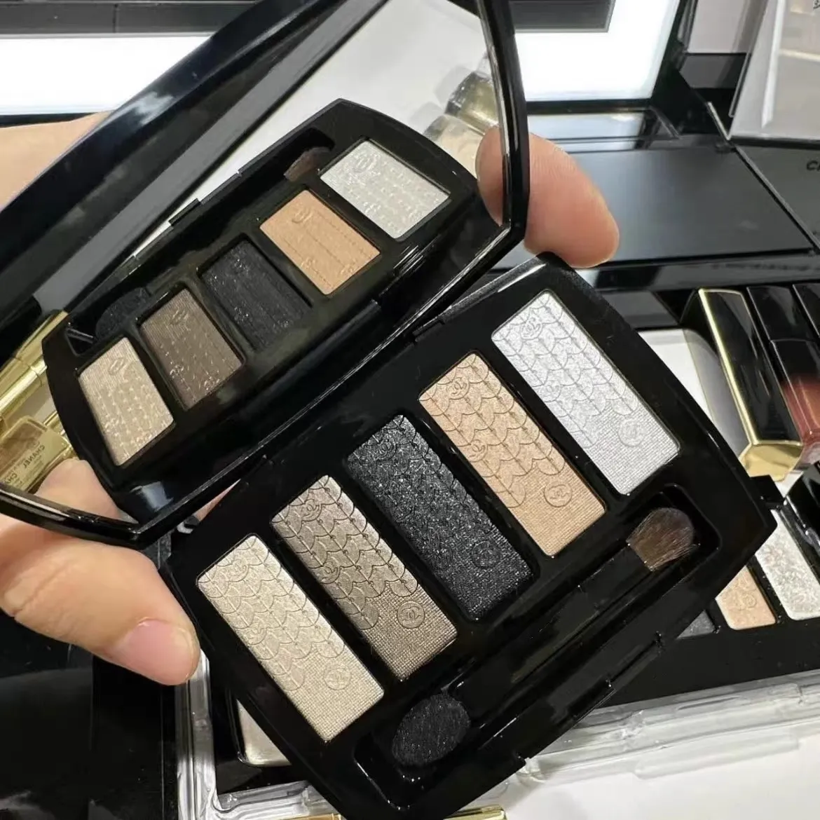 Brand Makeup Eyeshadow 4.5g Lumiere Graphique Ombres Eye Shadow Palette 5-Color Beauty Pressed Powder Palettes Long Lasting Eyes Cosmetics Good quality