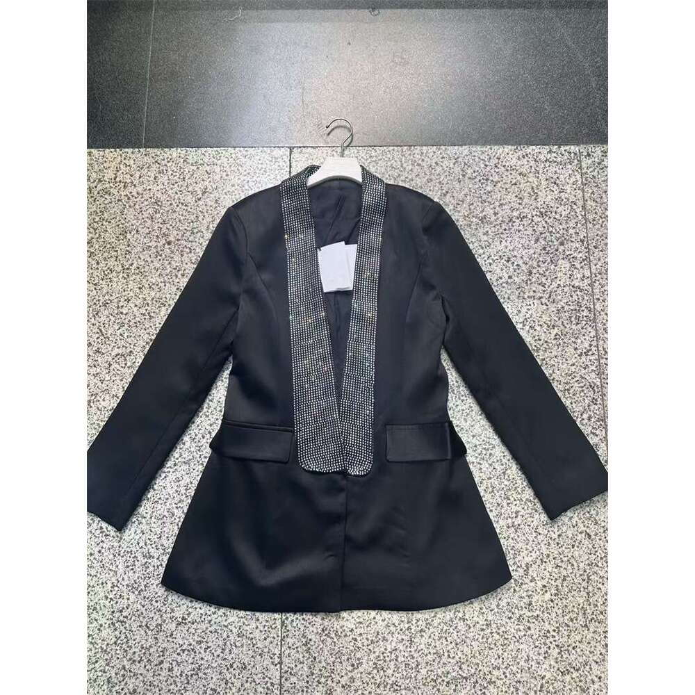 2026 Autumn/Winter European and American Personalized a2 Fashion Queen Heavy Craft Water Diamond Collar Slim Fit Sports Jacket