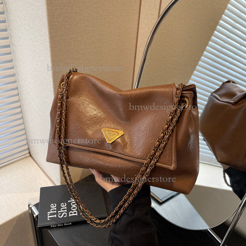 2026 Luxur Retro Popular Women's Shoulder Bag Fashion Simple High Beauty Tote Bag Large Capacity Commuting Backpack Versatile Lightweight Handbag