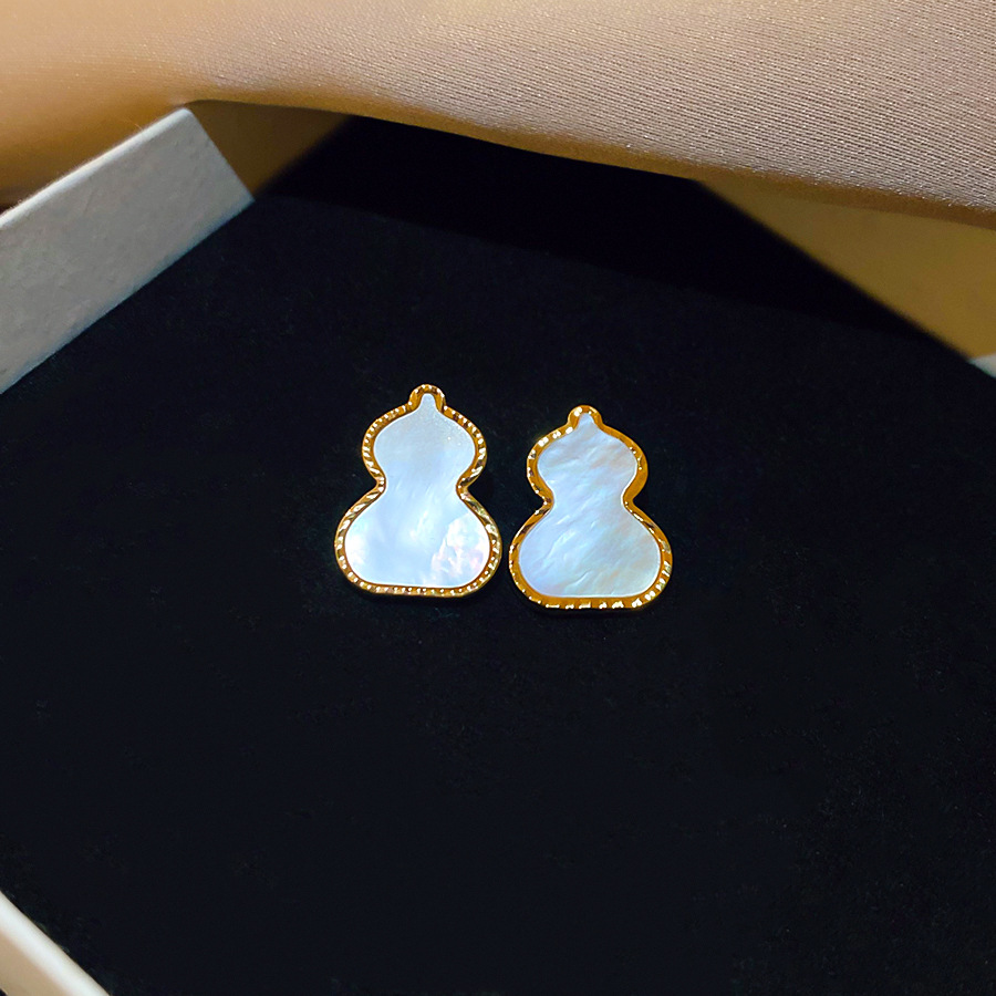 14K real gold plated silver needle gourd-shaped mother-of-pearl earrings, new Chinese style, simple and versatile, light luxury niche earrings for wom - view 6