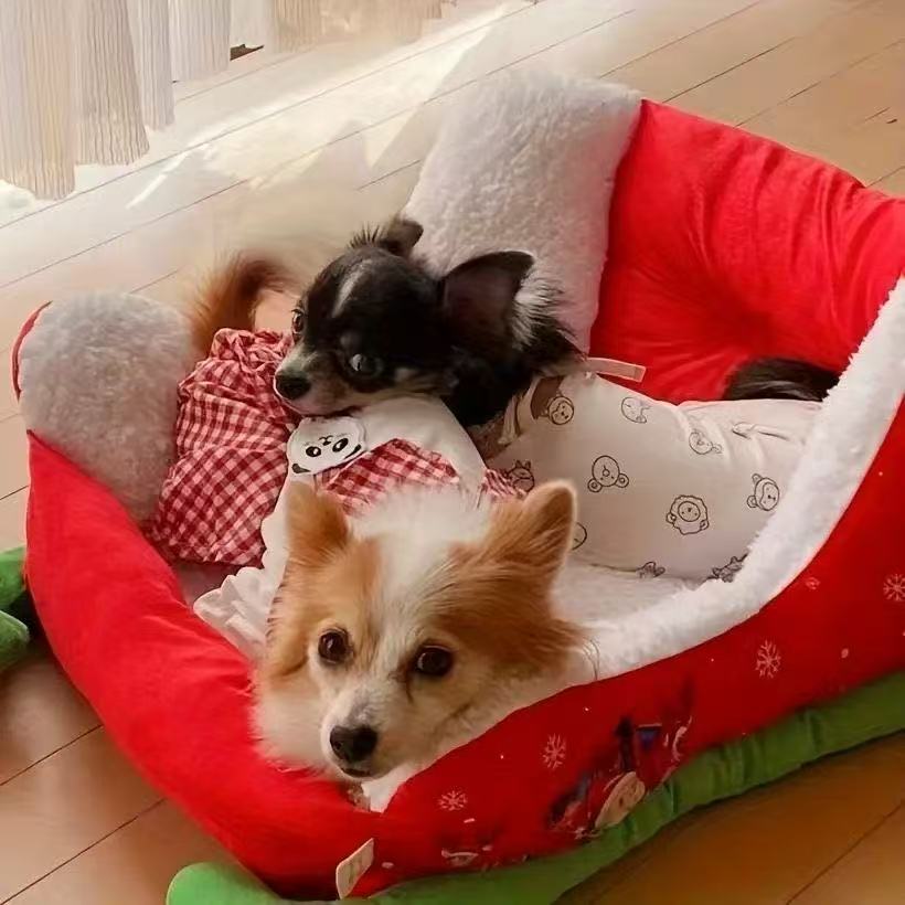 Christmas cat bed, sled bed, winter bed, deep sleeping bed for pets, soft and safe, removable and washable, warm in winter.