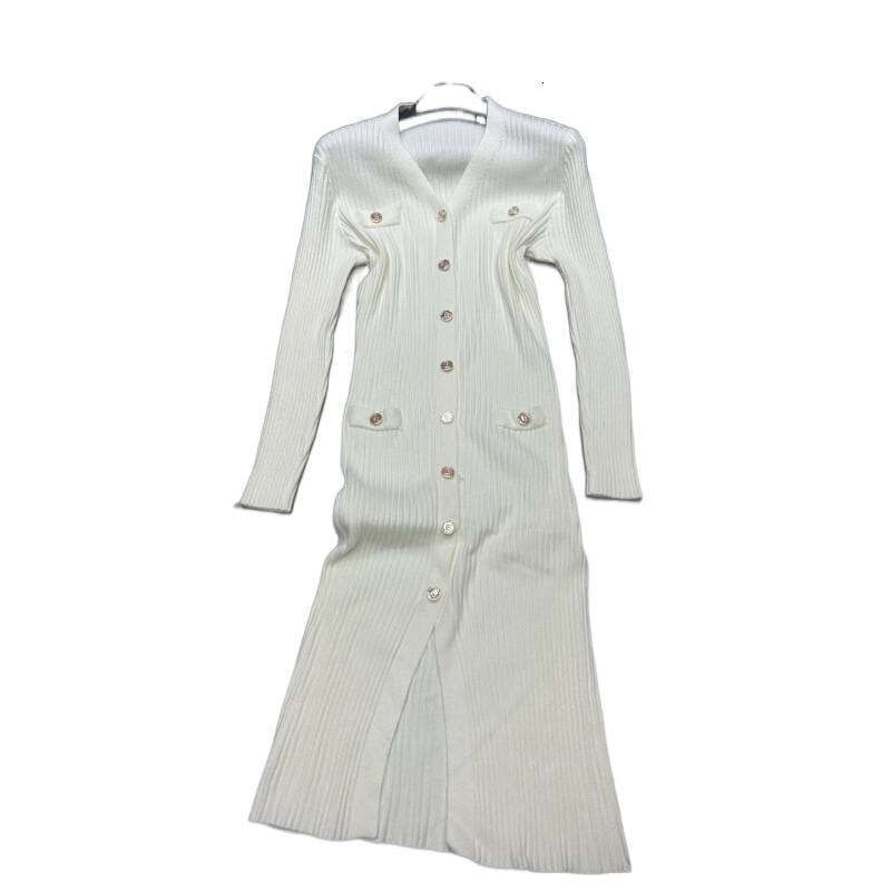 2026 Autumn/Winter New Women's a2 High end Light Luxury Social Goddess Style Medium length Single breasted Knitted Dress