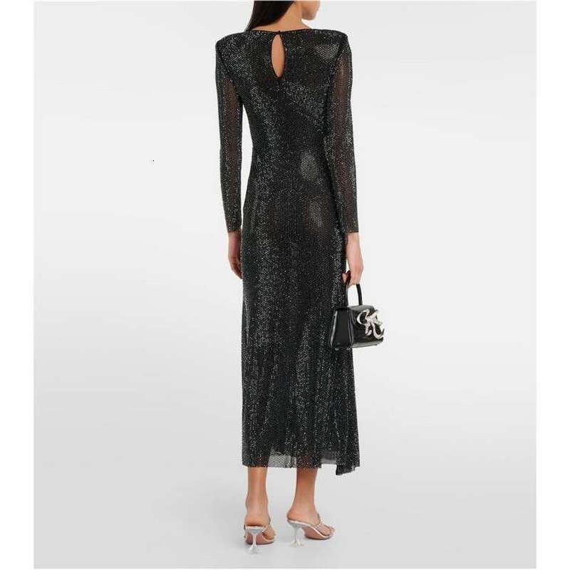 Elegant and fashionable dress with shiny rhinestone, eye-catching V-neck slim fit and tight design, flower a2 button 2026