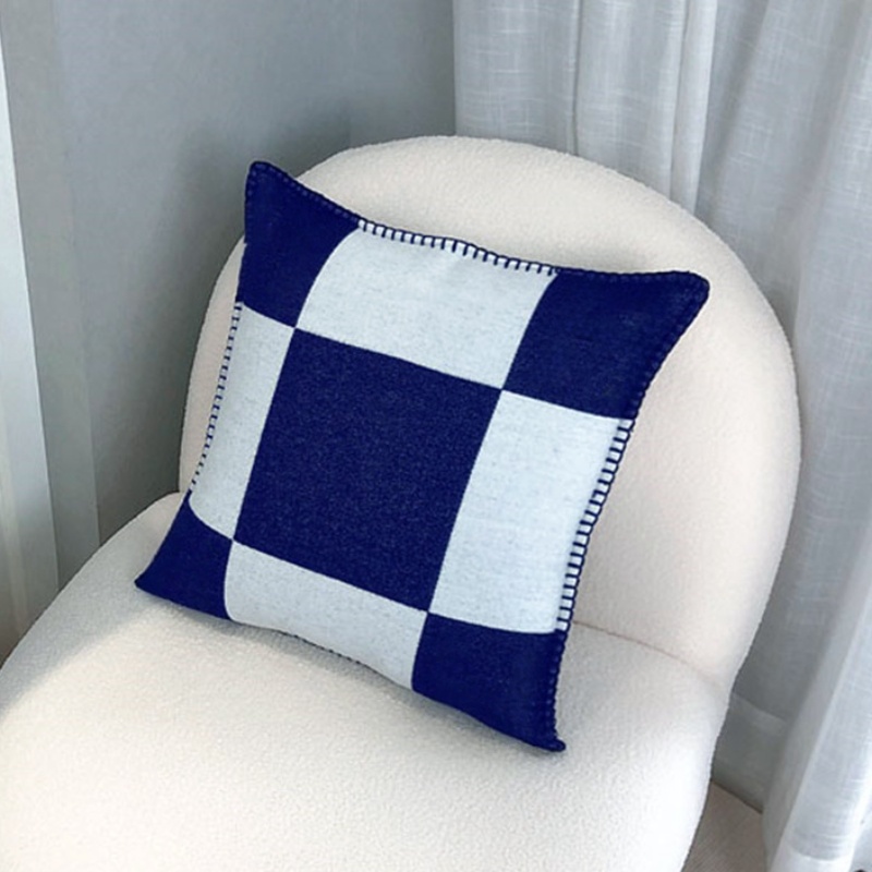 Designer Pillow h Luxury Brand Nordic Style Pillowcase Lunch Break Sofa Cushion Car Waist Back Cushion Knitted Pillowcase Pillow With logo