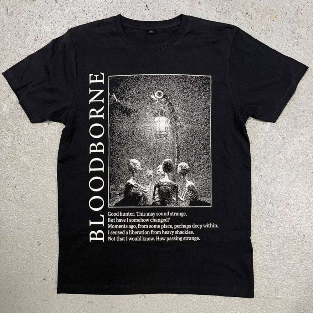 Bloodborne - Hunter and Light Messenger 90s Movie Shirt Men's T-Shirt Couple Cotton Top harajuku t shirt C260228
