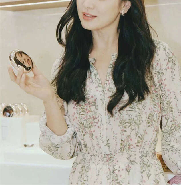 2026 autumn and winter celebrity style elegant, gentle, A1 and ladylike flower silk flowing long skirt, children's style