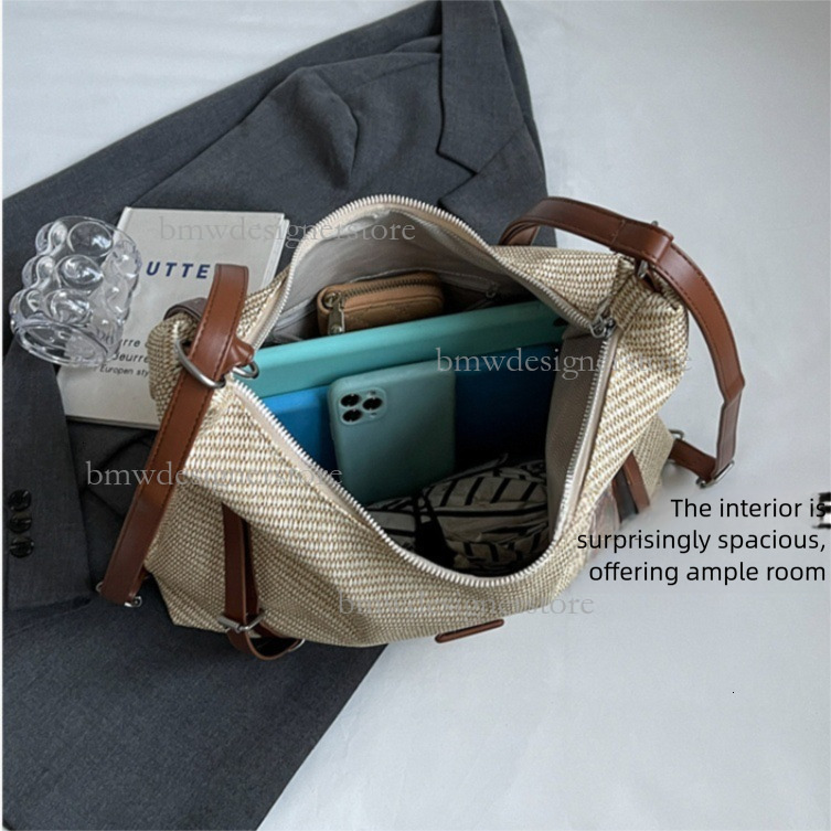 2026 Luxur Retro Popular Women's Shoulder Bag Fashion Simple High Beauty Tote Bag Large Capacity Commuting Backpack Versatile Lightweight Handbag