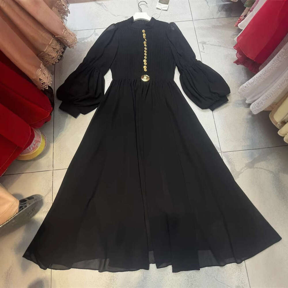 a2 2026 Spring/Summer New Women's Noble Metal Button Lantern Sleeve Silk Elegant Long Dress Dress
