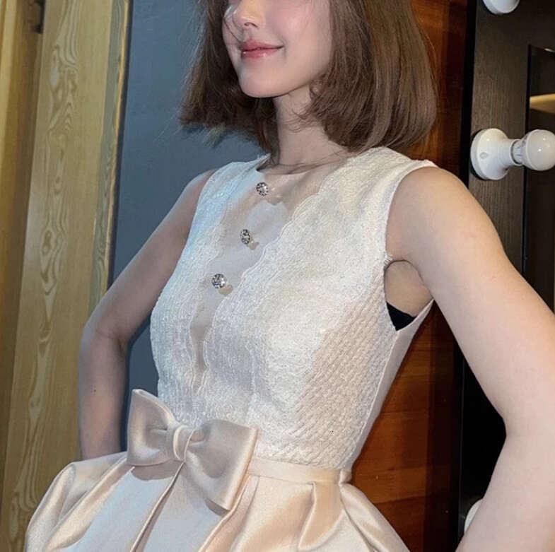 2026 a3 Spring/Summer Celebrity Style Sweet and Gentle White Moonlight Charm Sleeveless Bow Puff Short Skirt