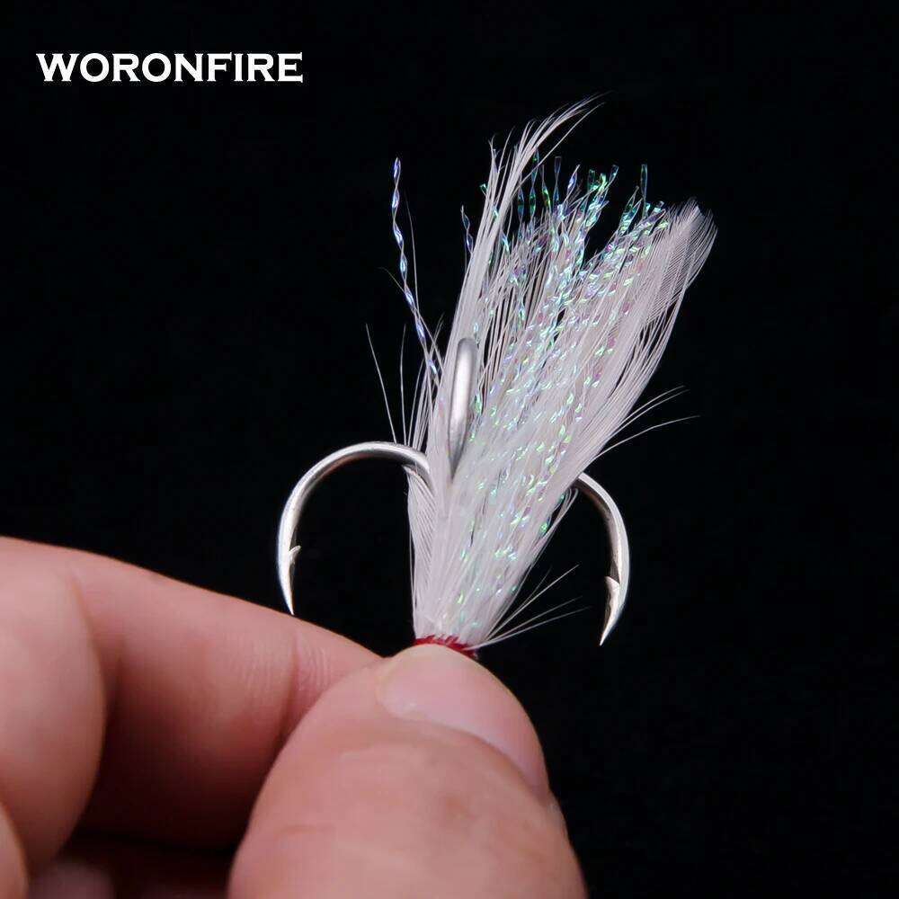 10pcs/lot Treble Hook With Feathers 1# 2# 4# 6# 8# 10# 12# Strong Pull Round Folded Triple Fishing Hooks Owner Z260228