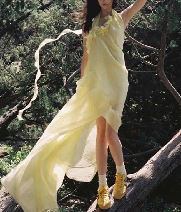 2026 summer designer style sexy camisole with three-dimensional flowers, loose and elegant vacation long skirt