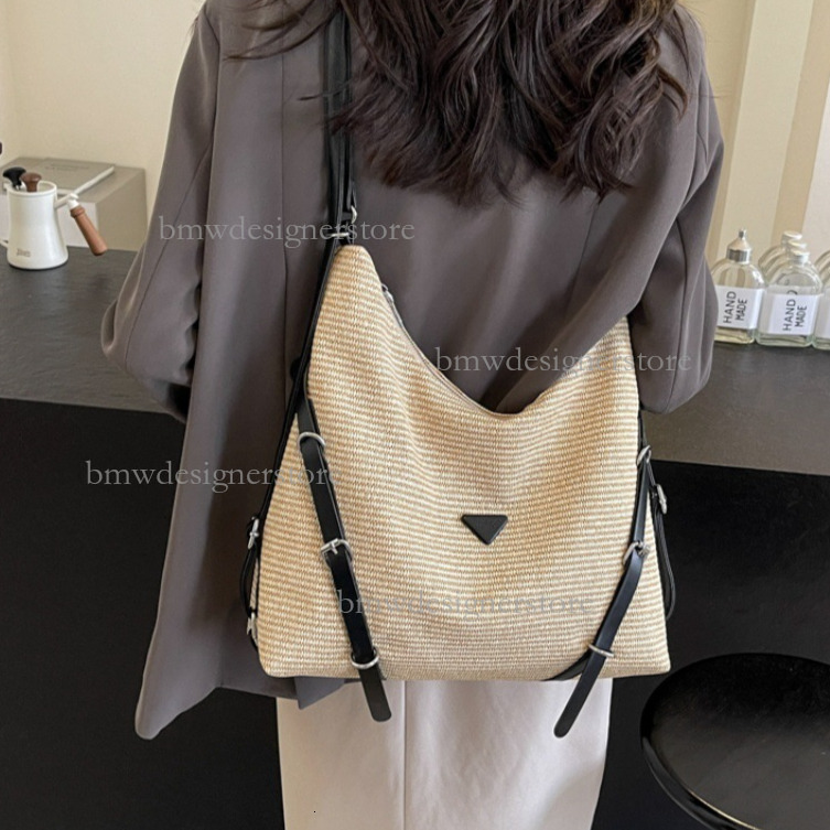2026 Luxur Retro Popular Women's Shoulder Bag Fashion Simple High Beauty Tote Bag Large Capacity Commuting Backpack Versatile Lightweight Handbag