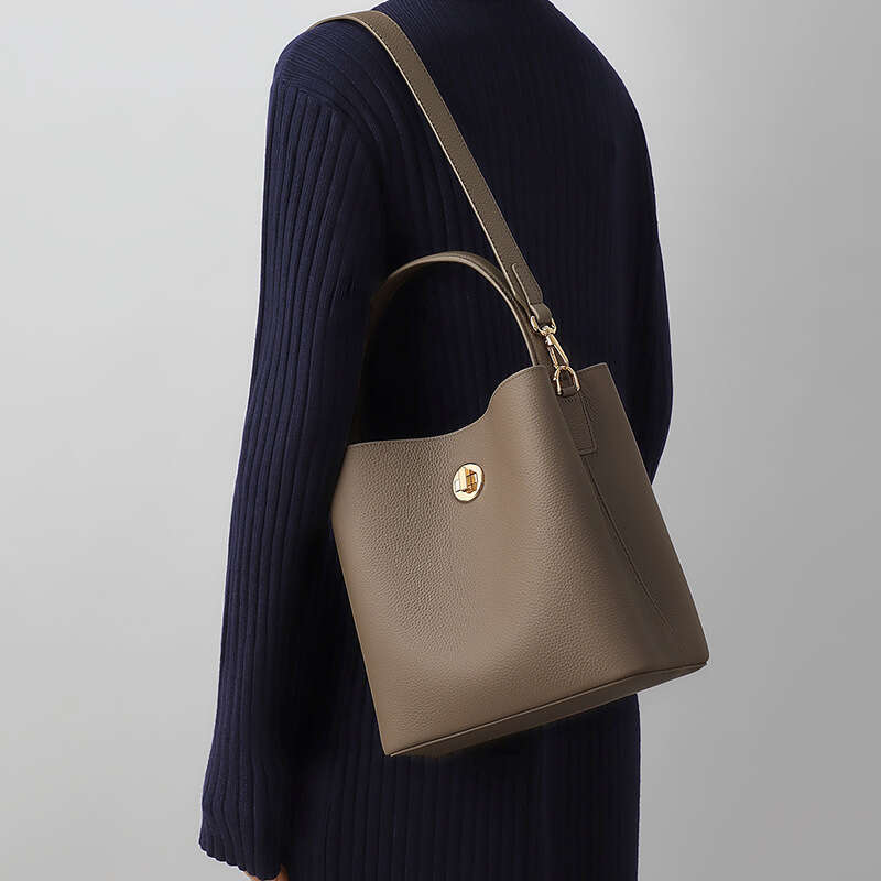 Luxury Shoulder Bags Totes Hobo New Women S Crossbody Bucket Genuine Leather Versatile Handbag Commuter Bag SENYY