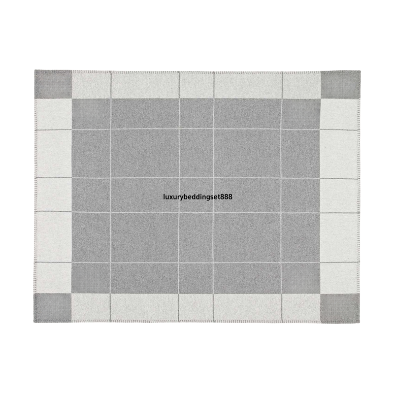 Designer blanket H airplane blankets home Cashmere and wool blend sofa alphabet blanket office nap air - conditioner blanket High-quality luxury brand