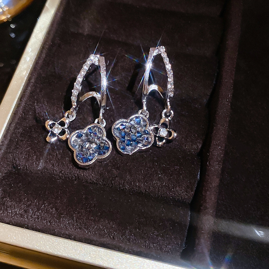 Silver needle with crushed diamonds, feathers, flowers, exquisite fashionable niche design earrings, light luxury and high-end beautiful earrings - view 7