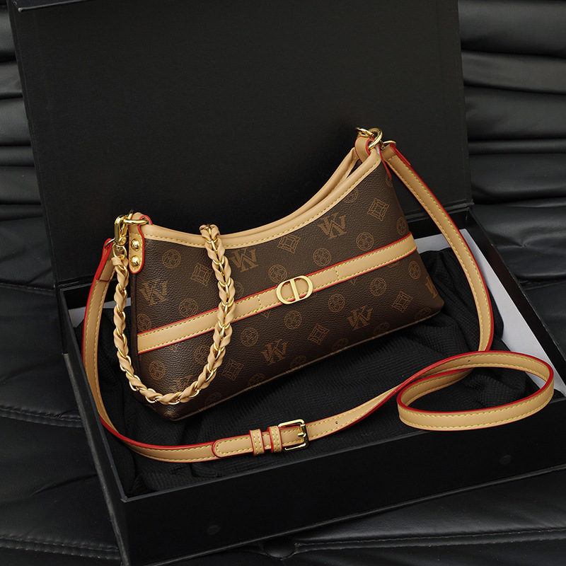 Free shipping luxury Shoulder Bags Simple and large capacity shoulder bag armpit women's bag high-end feeling chain commuting crossbody bag