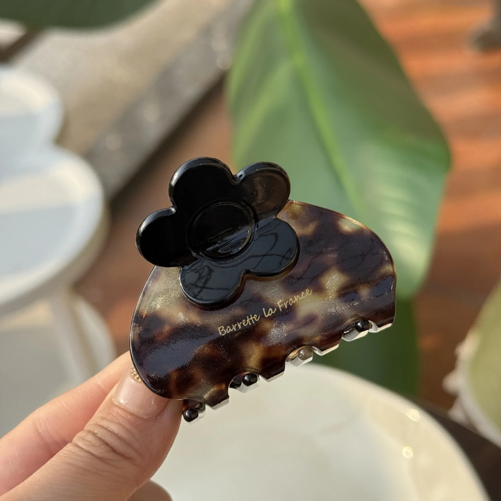 1pc Flower Grip Clip Medium Gold Label Hair Clip Three Dimensional Petal Hair Grip Simple and Sweet Hair Accessories260528BJ - view 7